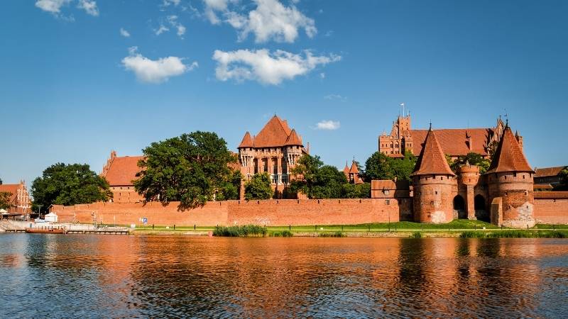 โปแลนด์ (Poland) : แหล่งรวมมนต์เสน่ห์ของมรดกโลกทางวัฒนธรรม 6 Malbork Castle
