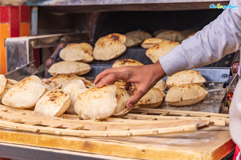 อาหารอียิปต์ รวม 4 เมนูยอดสุดฮิตที่คุณควรลอง 4 ขนมปังอียิปต์