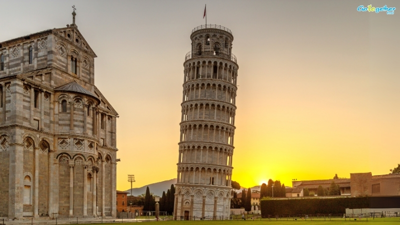 หอเอนปิซ่า (Leaning Tower of Pisa) (3)