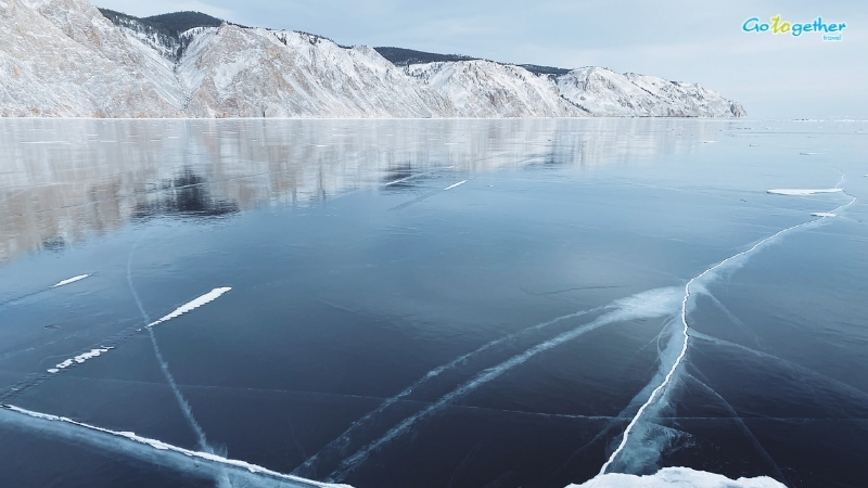 ทะเลสาบไบคาล (Lake Baikal) ทะเลสาบน้ำจืดเก่าแก่ ที่ลึกที่สุดในโลก!!! 9 หินและน้ำแข็งริมทะเลสาบไบคาล ในฤดูหนาวของไซบีเรีย รัสเซีย